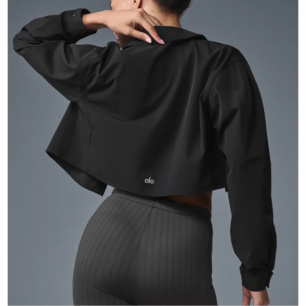 ALO YOGA Black Cropped Take Me Out Button Up size Medium (NWT)